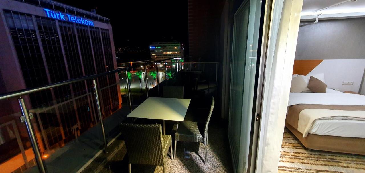 Bulvar Hotel Izmir Bagian luar foto
