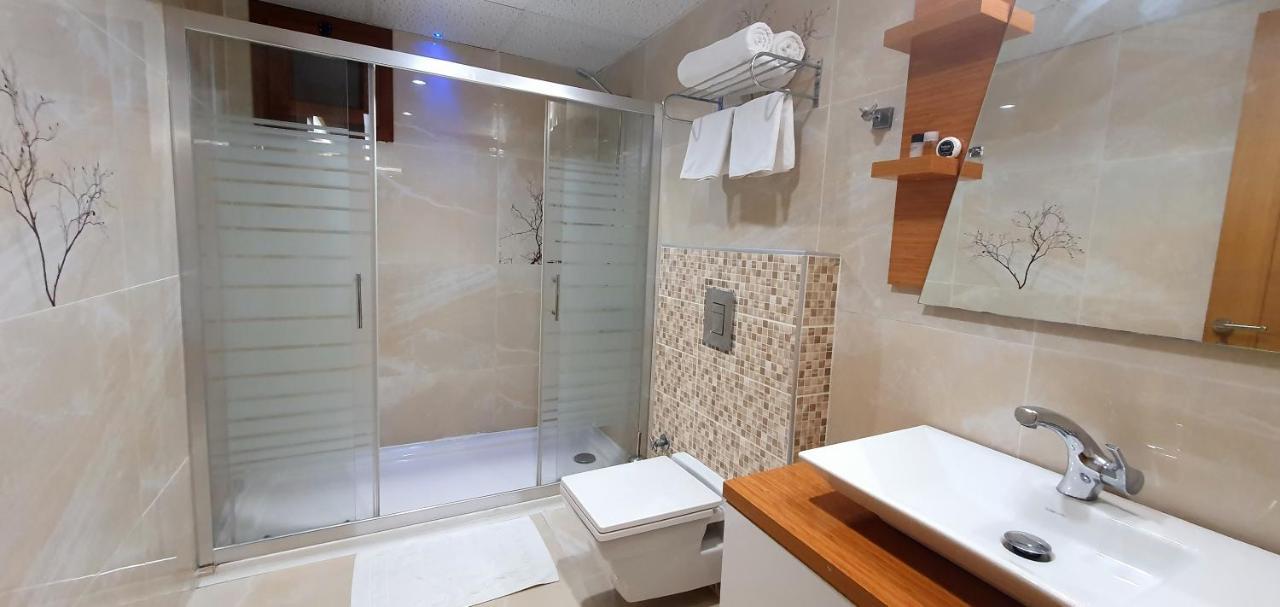 Bulvar Hotel Izmir Bagian luar foto