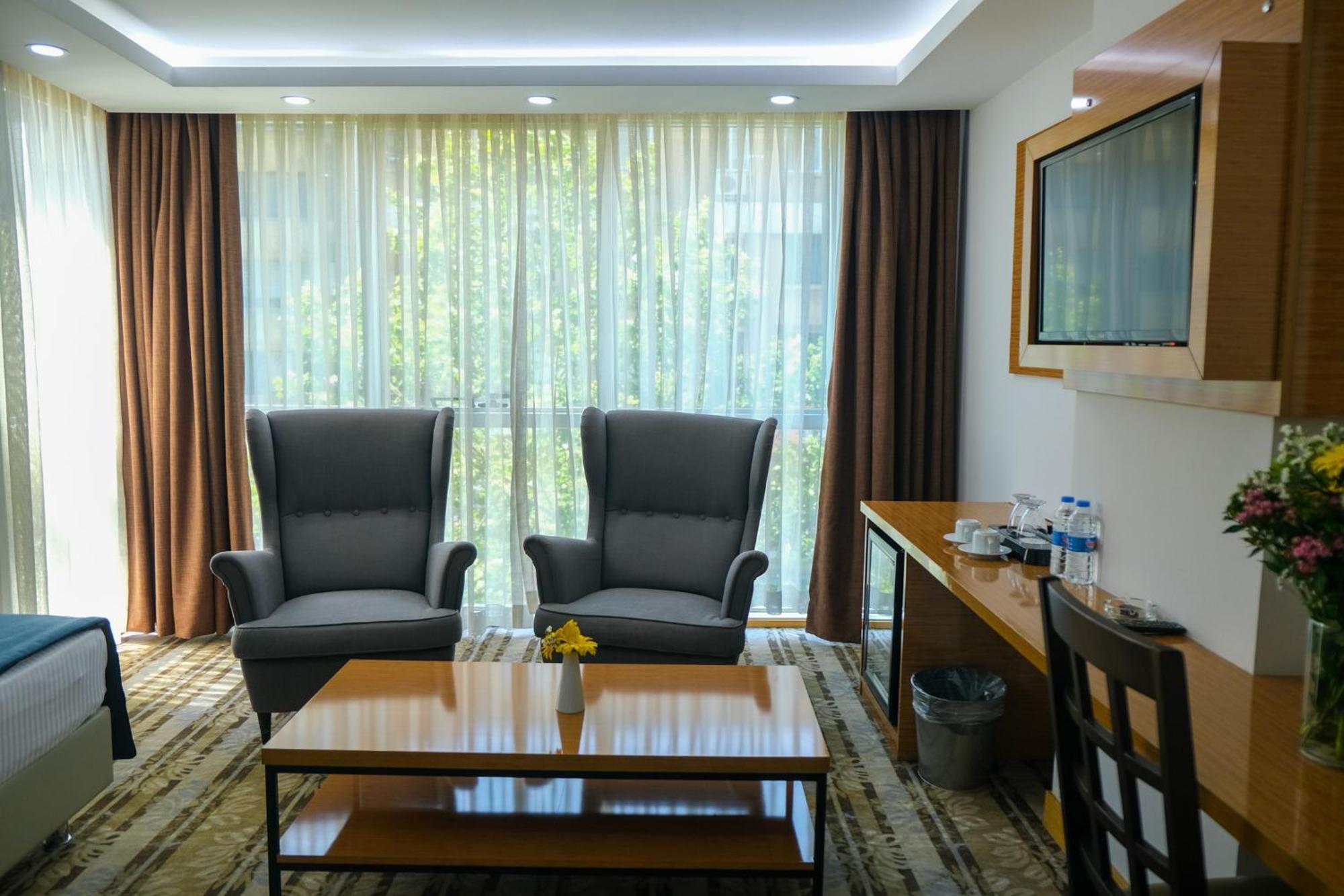 Bulvar Hotel Izmir Bagian luar foto